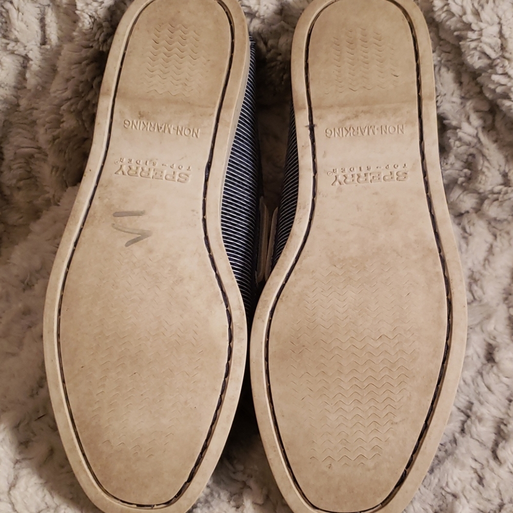 Navy in white stripe Sperry topsiders - Picture 7 of 7